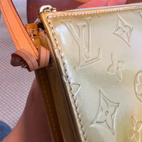 Louis Vuitton Lexington Pochette - Picture 10 of 14